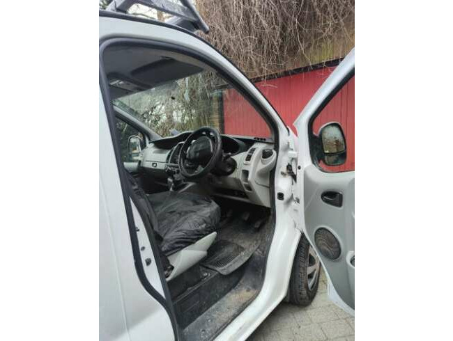 2010 Renault, Trafic, Panel Van, Manual, 1996 (cc)