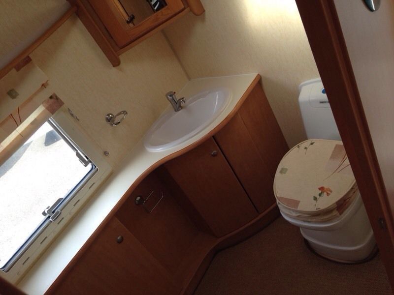 2006 Coachman VIP 460 / 2 image 6