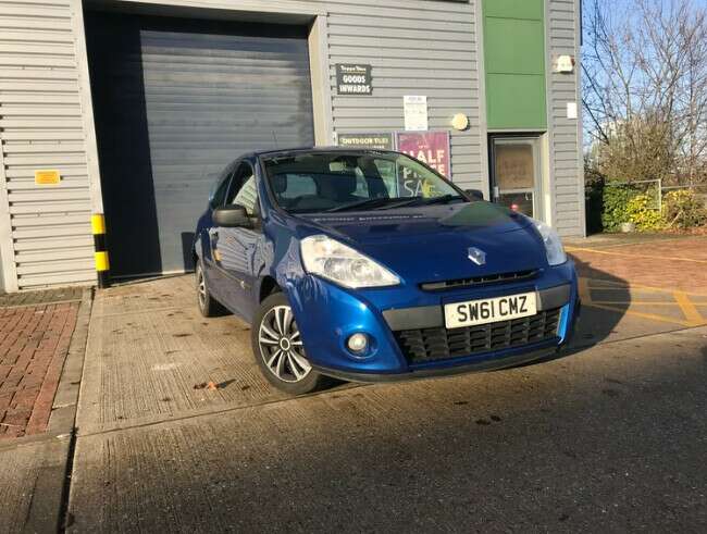 2011 Renault Clio Pzaz 1.2 Petrol 3dr Hatchback