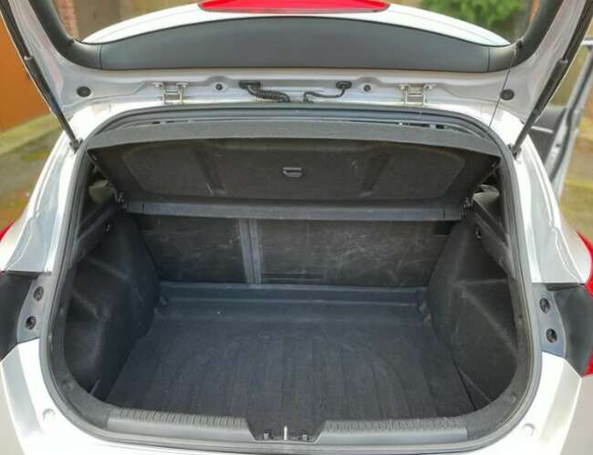 2012 Hyundai, i30, Hatchback, Manual, 1582 (cc), 5 doors ZERO ROAD TAX