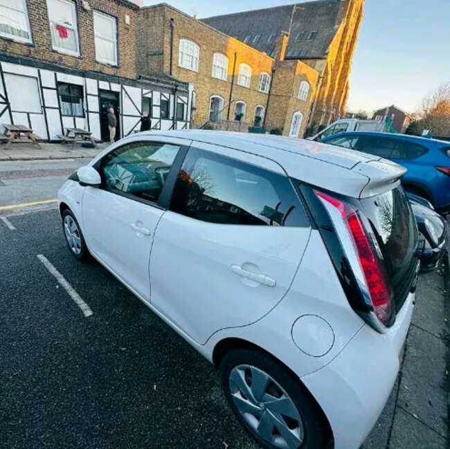 2016 Toyota AYGO, Hatchback, Manual, 998 (cc), 5 doors, Low Mileage