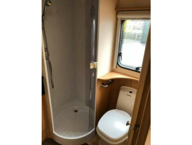 2008 Avondale Windsor 480 2 berth, Caravan with Motormover