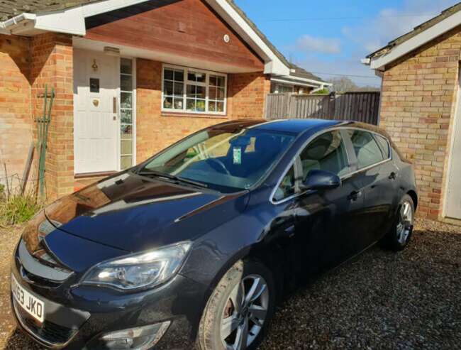 2013 Vauxhall Astra, Hatchback, Manual, 1598 (cc), 5 Doors