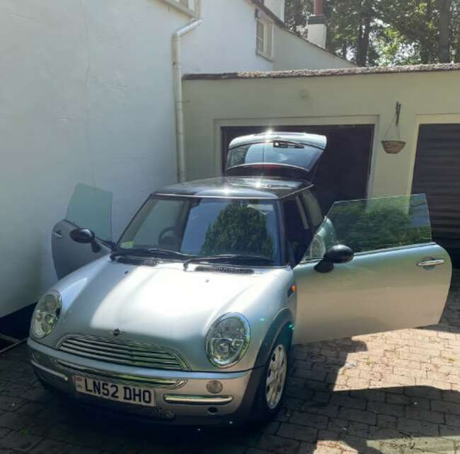 2002 Mini Cooper Automatic 3 Door hatch Petrol