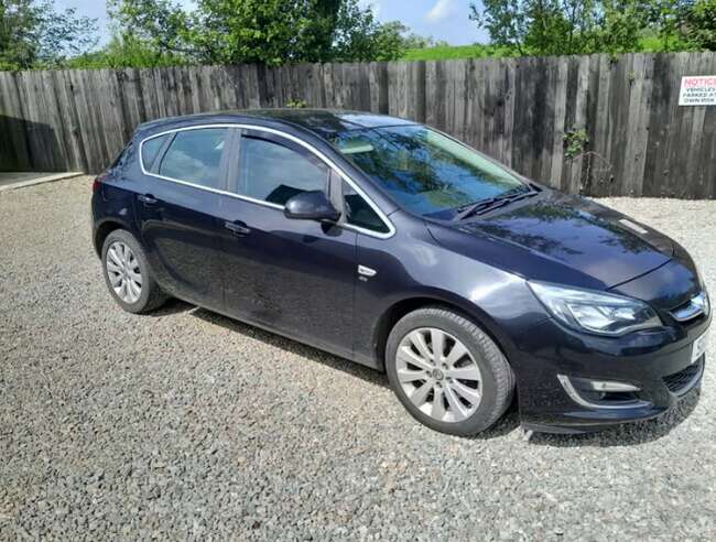 2013 Vauxhall Astra for Sale, Hatchback, Manual, 1956 (cc), 5 Doors