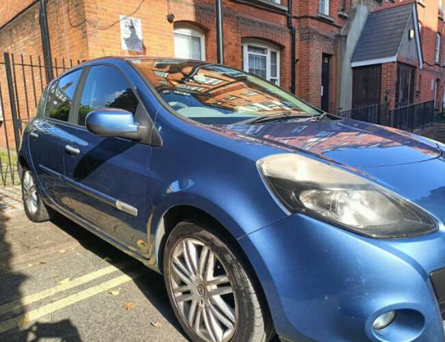 2010 Renault Clio, Hatchback,1598 (cc), 5 Doors