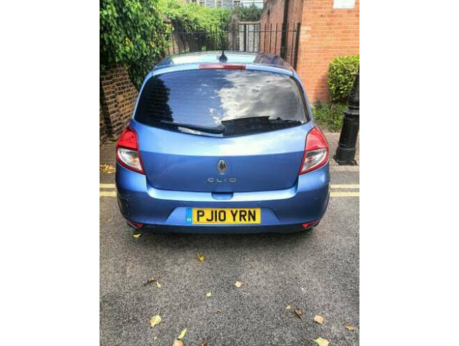 2010 Renault Clio, Hatchback,1598 (cc), 5 Doors