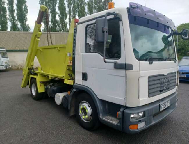 2009 Man Truck for Sale with 10 Skips