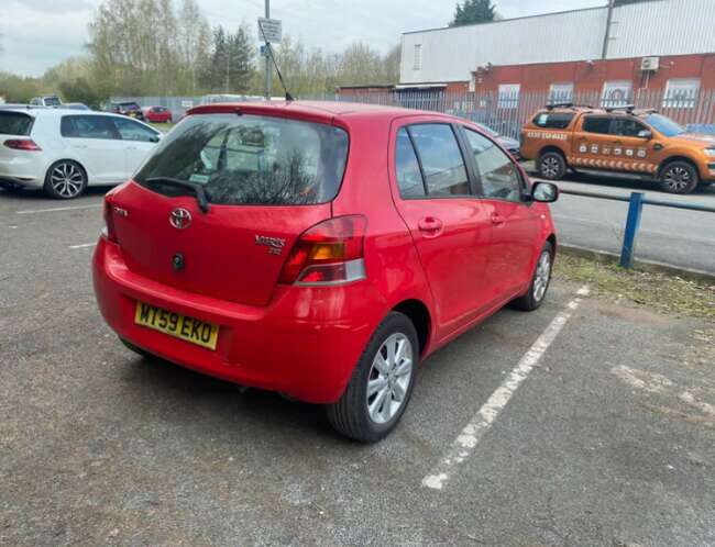 2009/59 Toyota Yaris 1.3 VVTI, Red 5 Door 8 Month MOT BARGAIN CAR