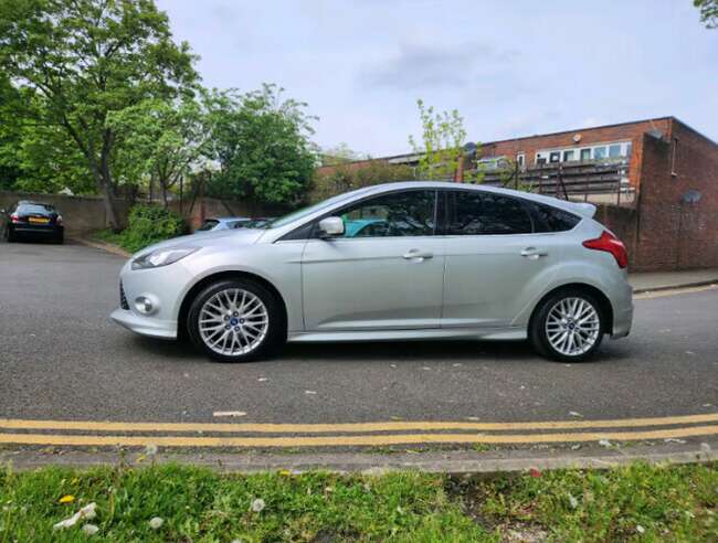 2013 Ford Focus Zetec S Turbo 1.0, Petrol, Manual, Silver, Hatchback