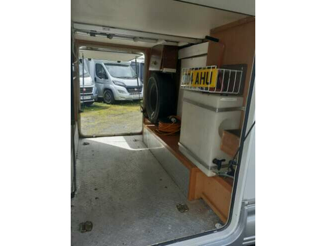 2004 Mercedes-Benz Sprinter, 2686 (cc), Diesel, White