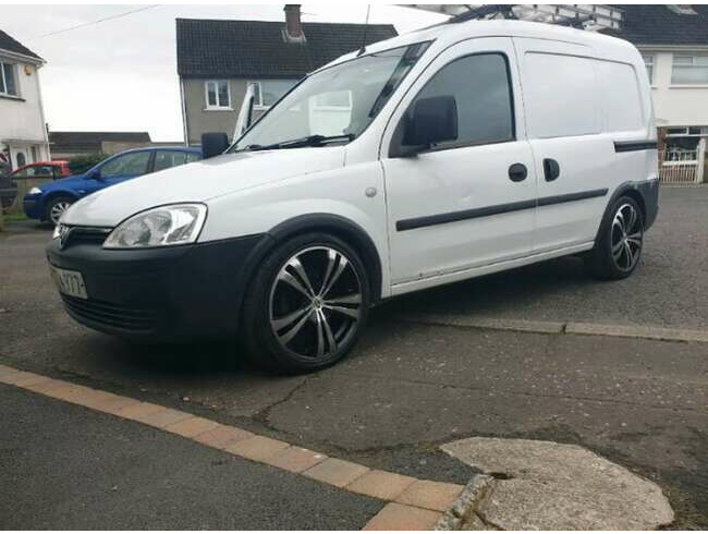 2009 Vauxhall Combo 1.3 cdti with Wfp Window Cleaning System, Diesel