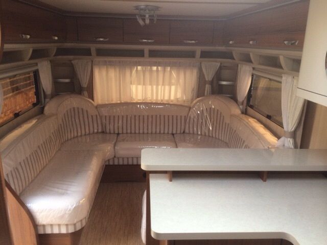 2012 Hobby caravan 700 premium ( ) like Tabbert and fendt. 25ft image 2