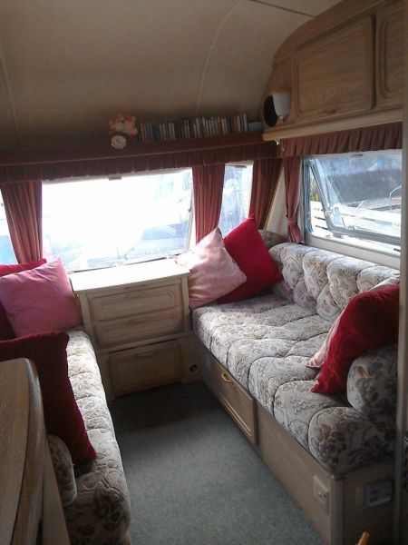 1997 Lunar Clubman 2 berth caravan - SUPER STARTER VAN image 3