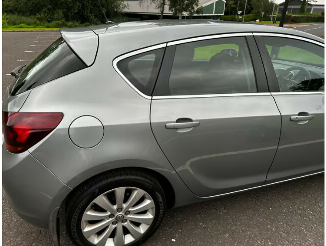 2011 Vauxhall Astra, Hatchback, Manual, 1598 (cc), 5 Doors