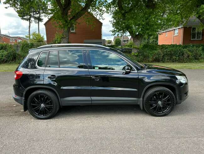 2009 Volkswagen Tiguan Sport Auto 2.0 TDI FSH Cheap Jeep 4x4 bargain