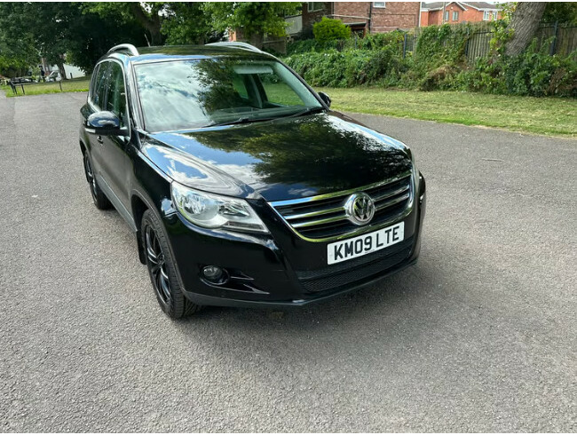 2009 Volkswagen Tiguan Sport Auto 2.0 TDI FSH Cheap Jeep 4x4 bargain