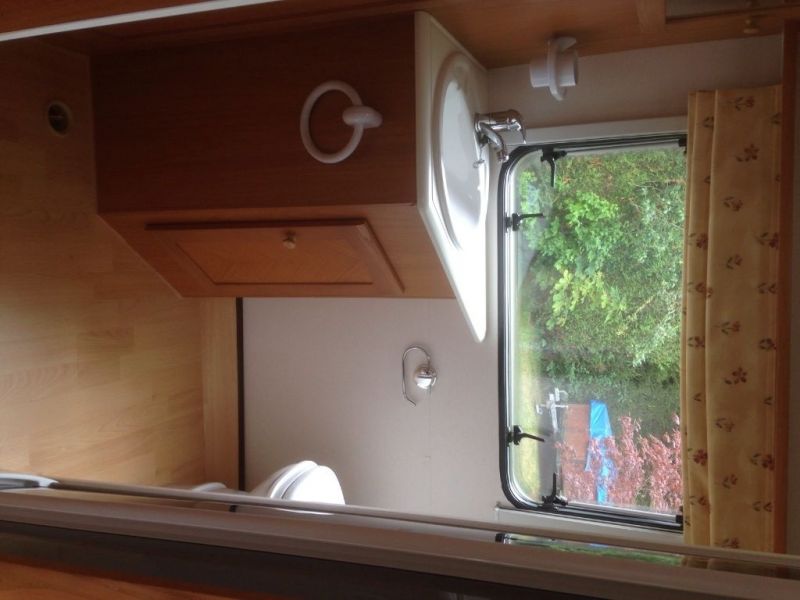 2003 Lovely Avondale Avocet Caravan image 5