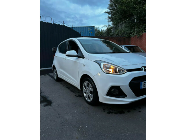 Hyundai i10 1.2 2015 Genuine 40k Miles White in Sandwell