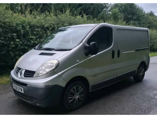 2008 Renault Trafic Sportive 2.0 CDTI Diesel ( Transit vivaro van)