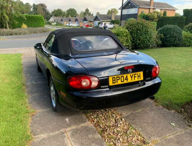 2004 Mazda MX-5 1.8i Convertible. 69,000 miles.