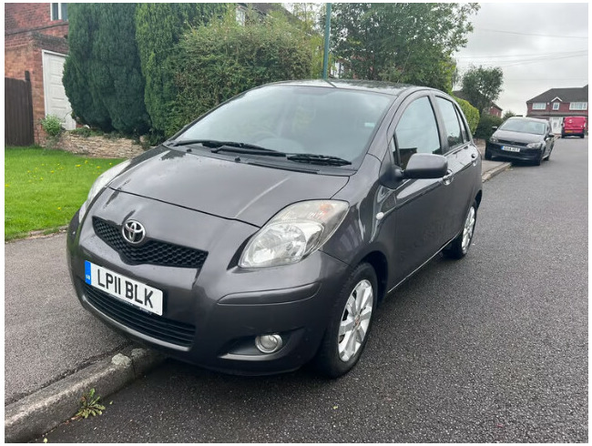 2011 Toyota Yaris 1.3 VVT-I Petrol Automatic ULEZ FREE