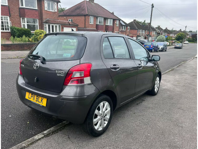 2011 Toyota Yaris 1.3 VVT-I Petrol Automatic ULEZ FREE