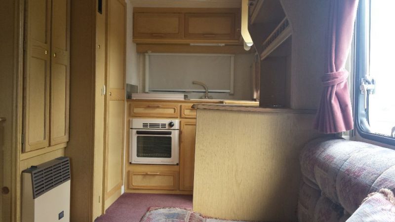 1994 Abbey Hereford caravan image 1