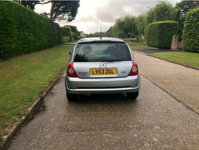 2003 Renault Clio 172