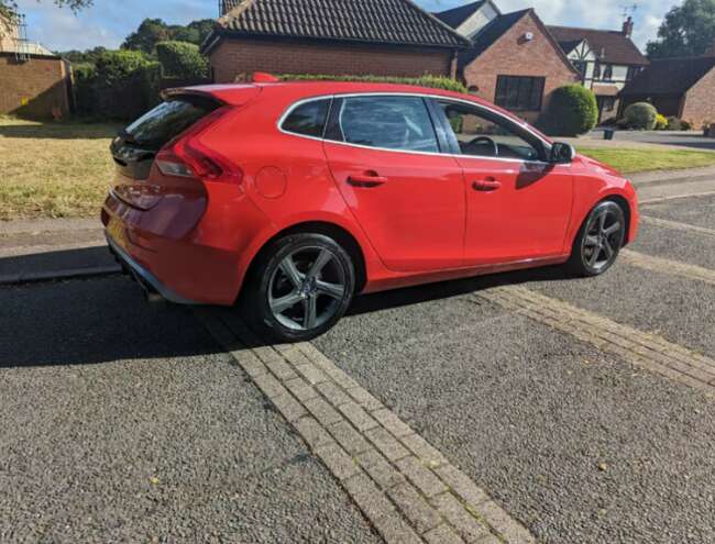 2014 Volvo, V40, Hatchback, Manual, 1596 (cc), 5 doors