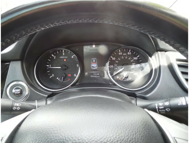 2015 Nissan, Qashqai, Hatchback, Automatic. 1598 cc, 5 Doors, Buckinghamshire