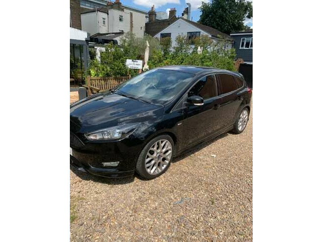 Ford Focus 1.0T Eco Boost St-Line