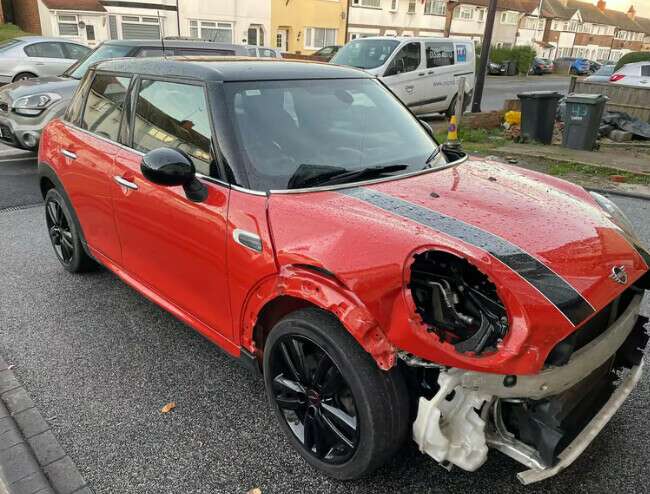 2018 Mini Cooper Hatch (JCW Package)