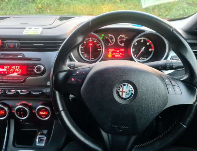 2011 Alfa Romeo, Giulietta, Hatchback, Manual, 1598 (cc), 5 Doors