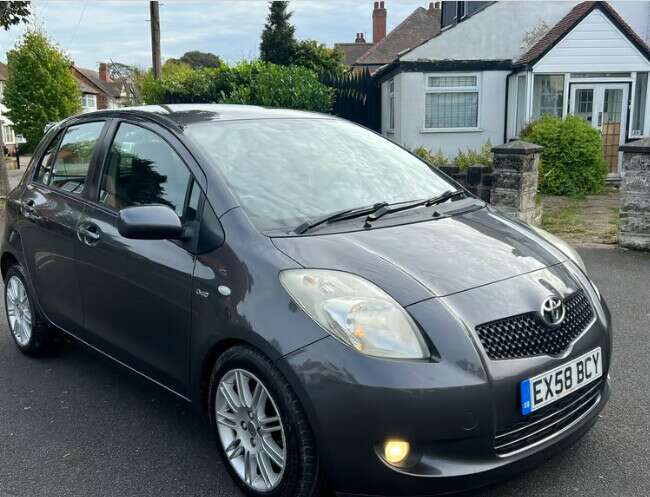 2009 Toyota Yaris 1.4 Diesel SR £30 Years Tax, Sat / Nav, Spoiler, 60+MPG