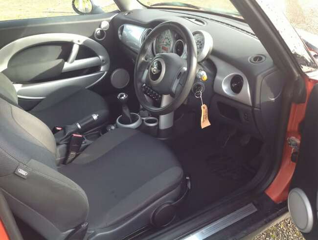 2006 Mini Cooper Convertible 1.6