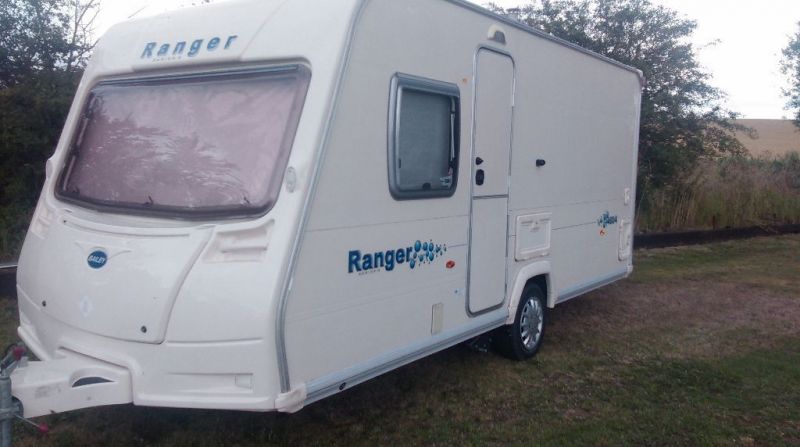 2006 Bailey Ranger 4 beth fixed bed caravan image 3