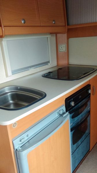 2006 Bailey Ranger 4 beth fixed bed caravan image 7