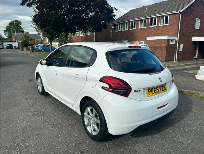 2015 Peugeot 208 - *LOW MILEAGE*