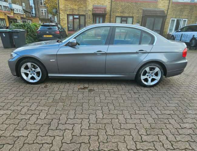 2011 BMW 318i 3 Series, Petrol 1995cc Automatic Euro 6 grey MOT