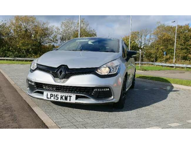 2015 Renault Clio RS Sport