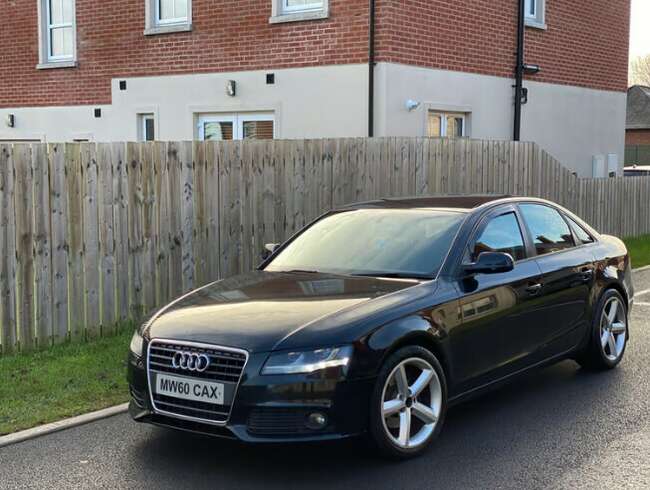 2011 Audi A4 2.0 Tdi ( 35£ tax Per year )