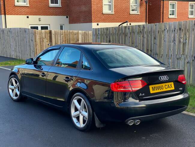 2011 Audi A4 2.0 Tdi ( 35£ tax Per year )