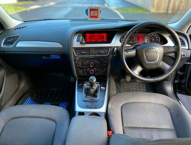 2011 Audi A4 2.0 Tdi ( 35£ tax Per year )