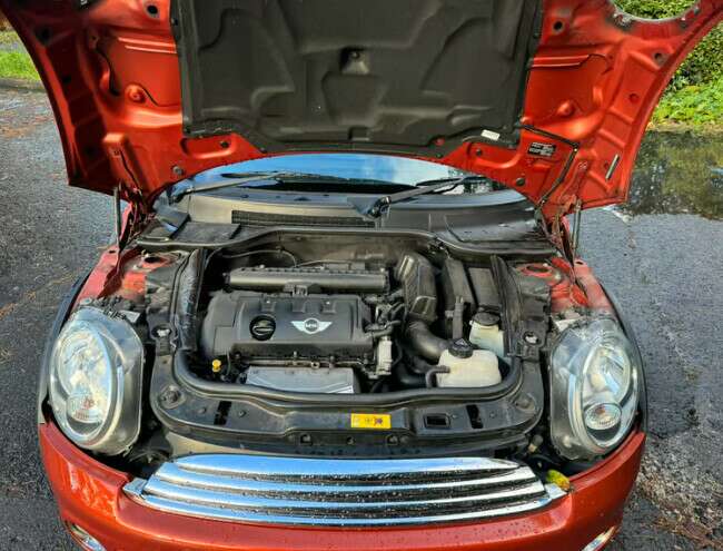 2012 Mini Convertible *LOW MILAGE*