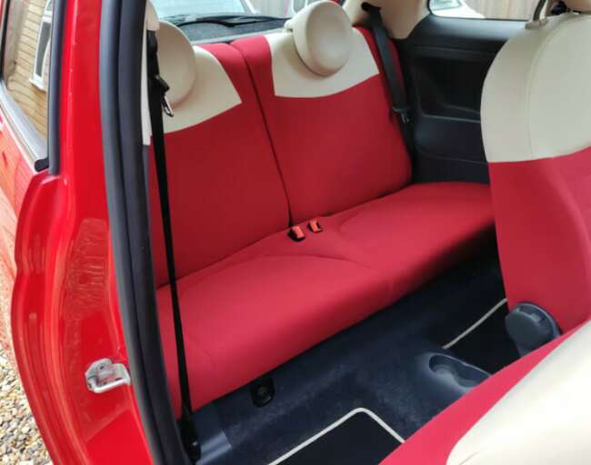 2011 Fiat 500 Lounge 1.2 petrol, £35 Road Tax, Year MOT, Full Service History