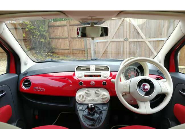 2011 Fiat 500 Lounge 1.2 petrol, £35 Road Tax, Year MOT, Full Service History