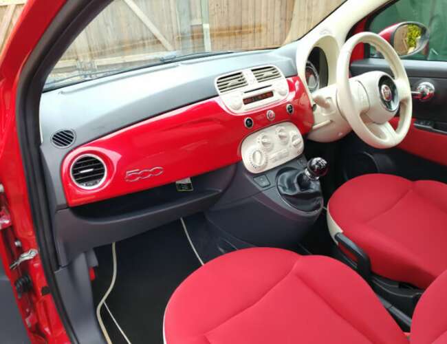 2011 Fiat 500 Lounge 1.2 petrol, £35 Road Tax, Year MOT, Full Service History