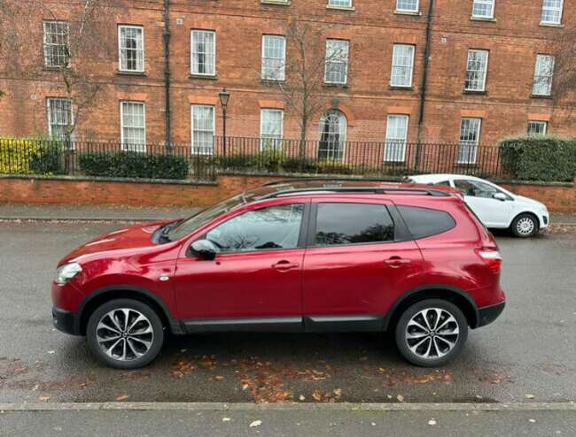 2014 Nissan Qashqai +2 (New Mot, many features)