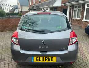 2011 Renault Clio Dynamique TomTom FSH 12 months MOT Cheap to insure